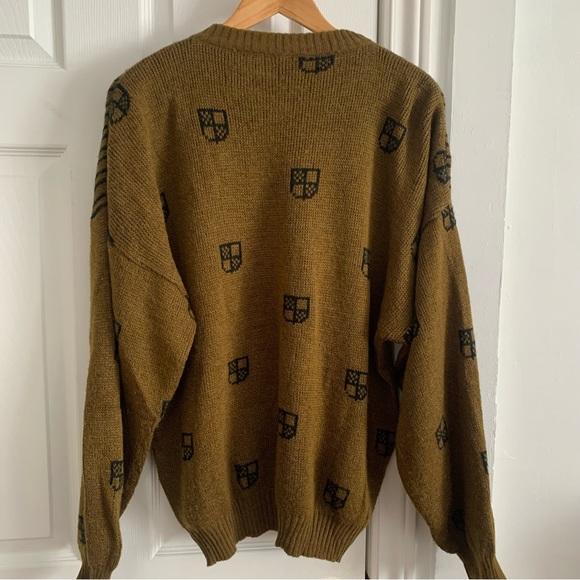 Massimo Italy Knit Wool Olive Green Griffin Crest Sweater - Picture 4 of 10